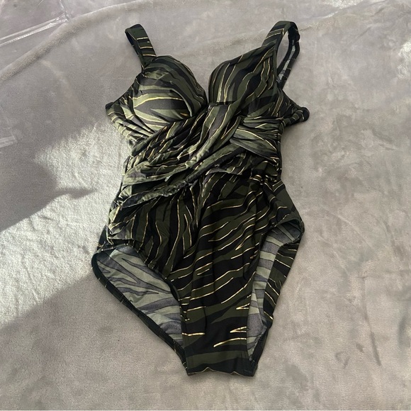 New! Miraclesuit Seabra Revele One Piece Swimsuit green 24080 - Picture 9 of 13